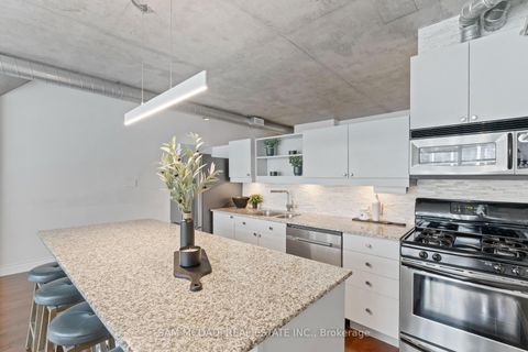 Photo 8 at 204 - 42 Camden Street, Waterfront Communities C1, Toronto