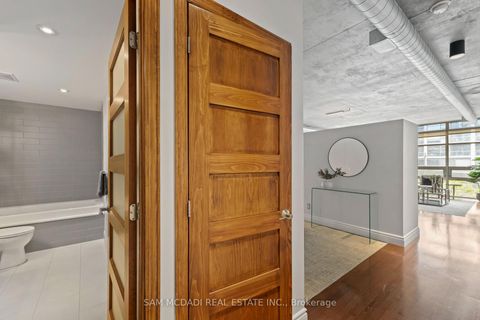 Photo 11 at 204 - 42 Camden Street, Waterfront Communities C1, Toronto