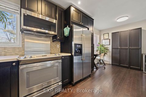 Photo 16 at 28 - 1250 Marlborough Court, CP College Park, Oakville