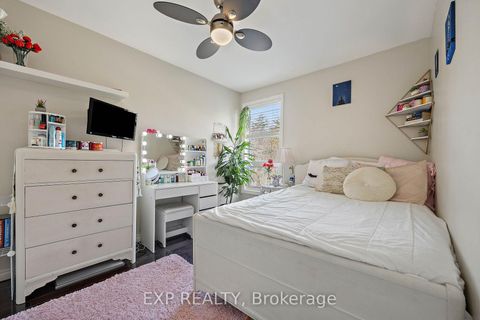 Photo 21 at 28 - 1250 Marlborough Court, CP College Park, Oakville