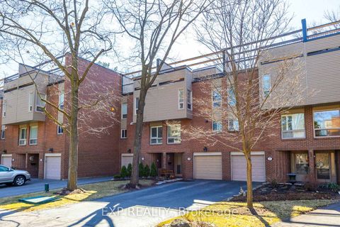 Photo 42 at 28 - 1250 Marlborough Court, CP College Park, Oakville