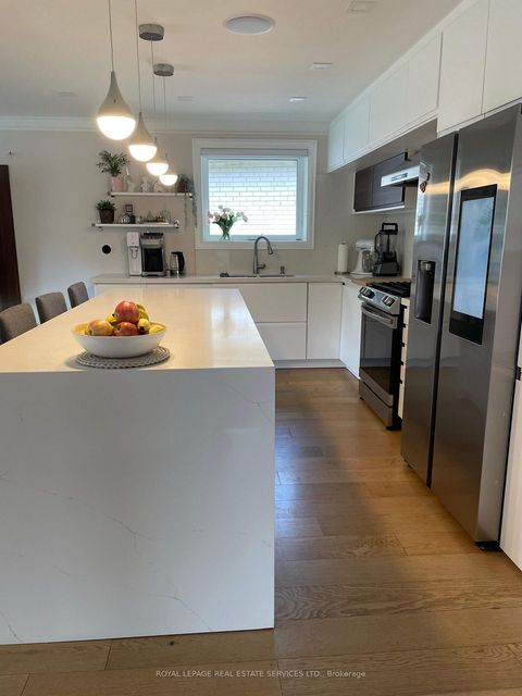 Photo 9 at 12 Warlingham Court, West Deane, Toronto