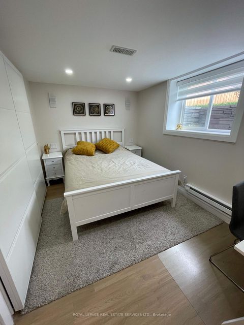 Photo 22 at 12 Warlingham Court, West Deane, Toronto