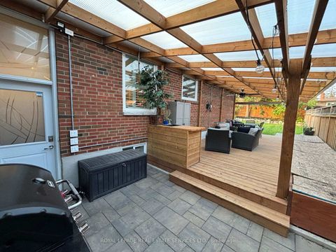 Photo 31 at 12 Warlingham Court, West Deane, Toronto
