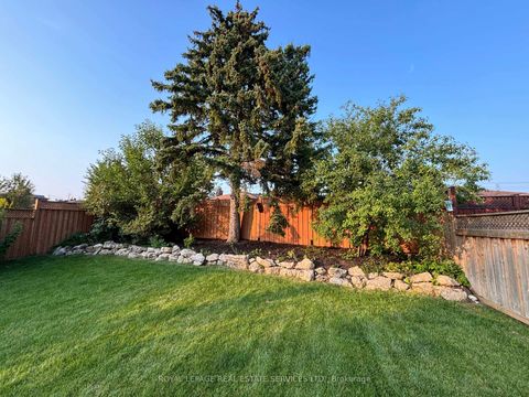 Photo 36 at 12 Warlingham Court, West Deane, Toronto