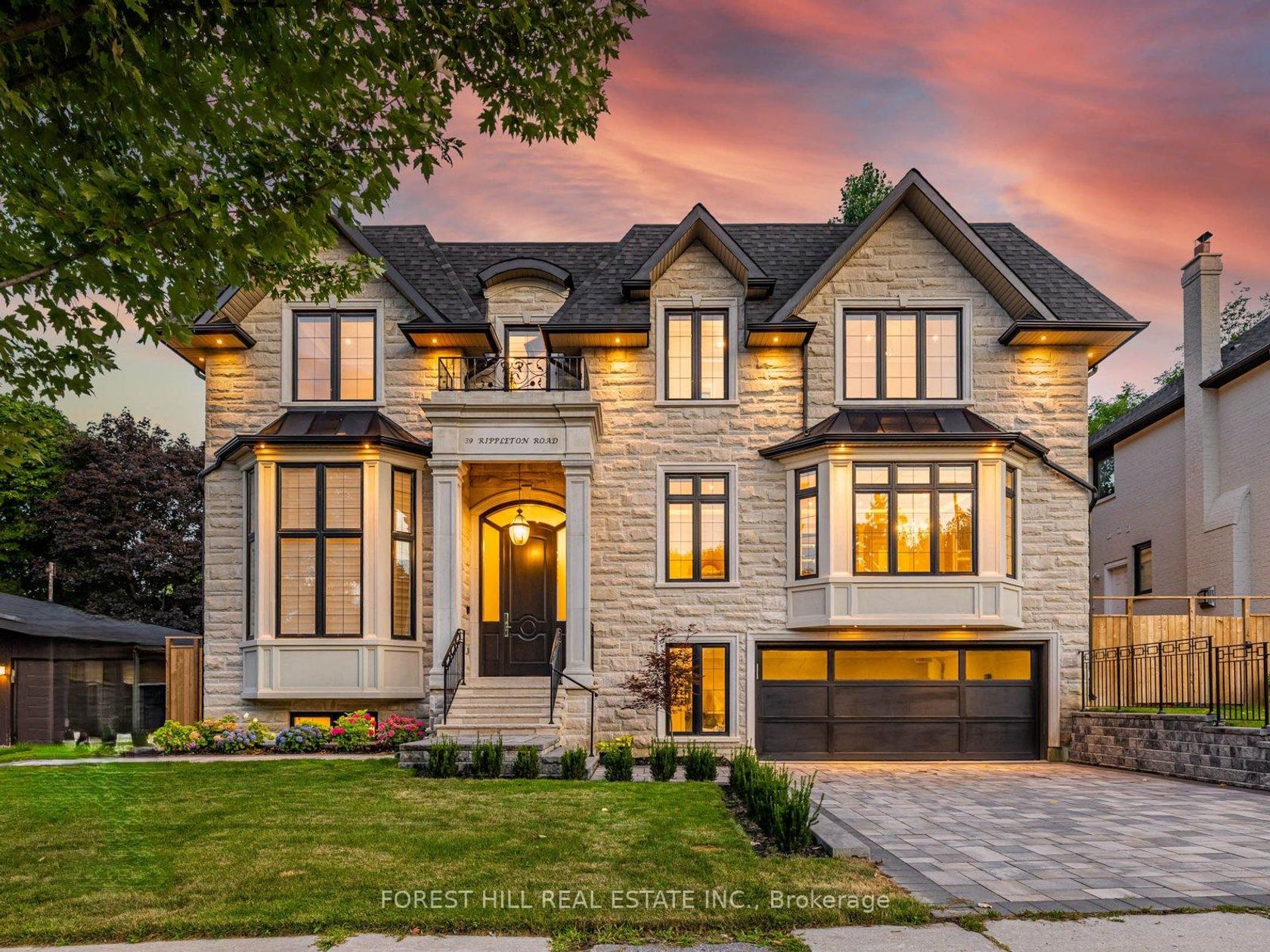 39 Rippleton Road, Don Mills, Toronto by Loree Meneguzzi Real Estate 39 Rippleton Road, Don Mills, Toronto