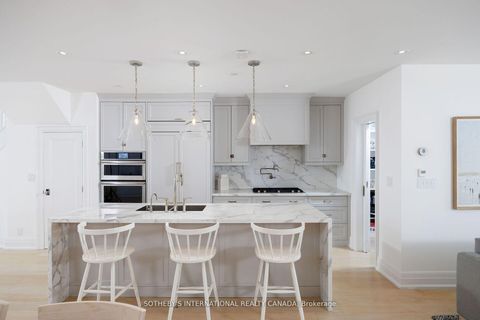 Photo 4 at 12 Hewitt Avenue, Swansea, Toronto