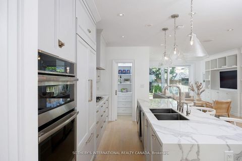 Photo 6 at 12 Hewitt Avenue, Swansea, Toronto