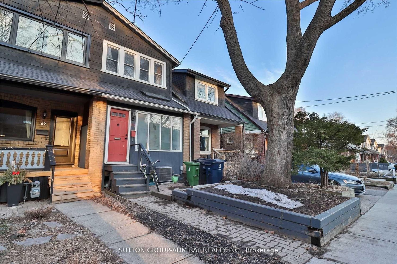 67 Gainsborough Road, Woodbine Corridor, Toronto 