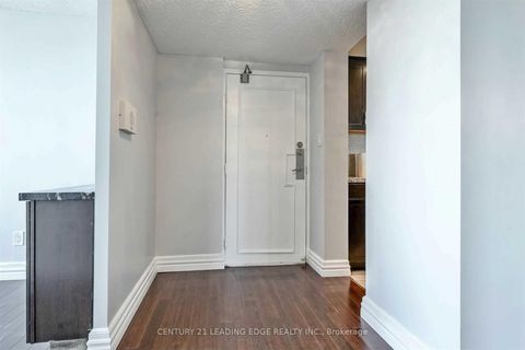 Photo 4 at 805 - 20 Speers Road, QE Queen Elizabeth, Oakville