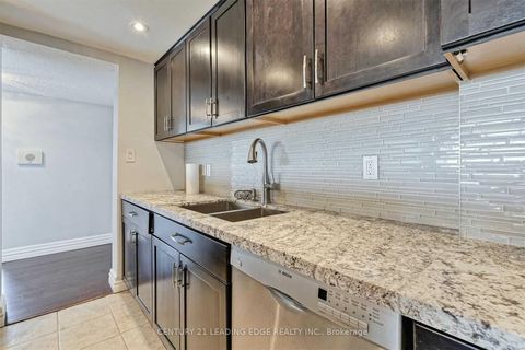 Photo 12 at 805 - 20 Speers Road, QE Queen Elizabeth, Oakville