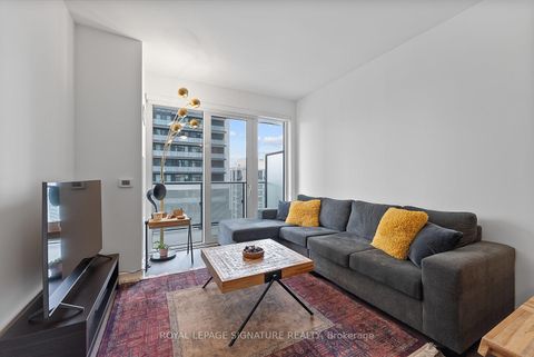 Photo 5 at 1004 - 95 Oneida Crescent, Langstaff, Richmond Hill