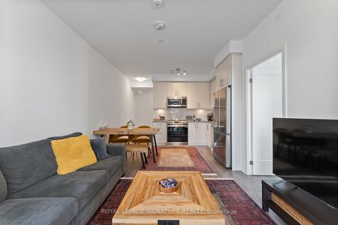 Photo 7 at 1004 - 95 Oneida Crescent, Langstaff, Richmond Hill