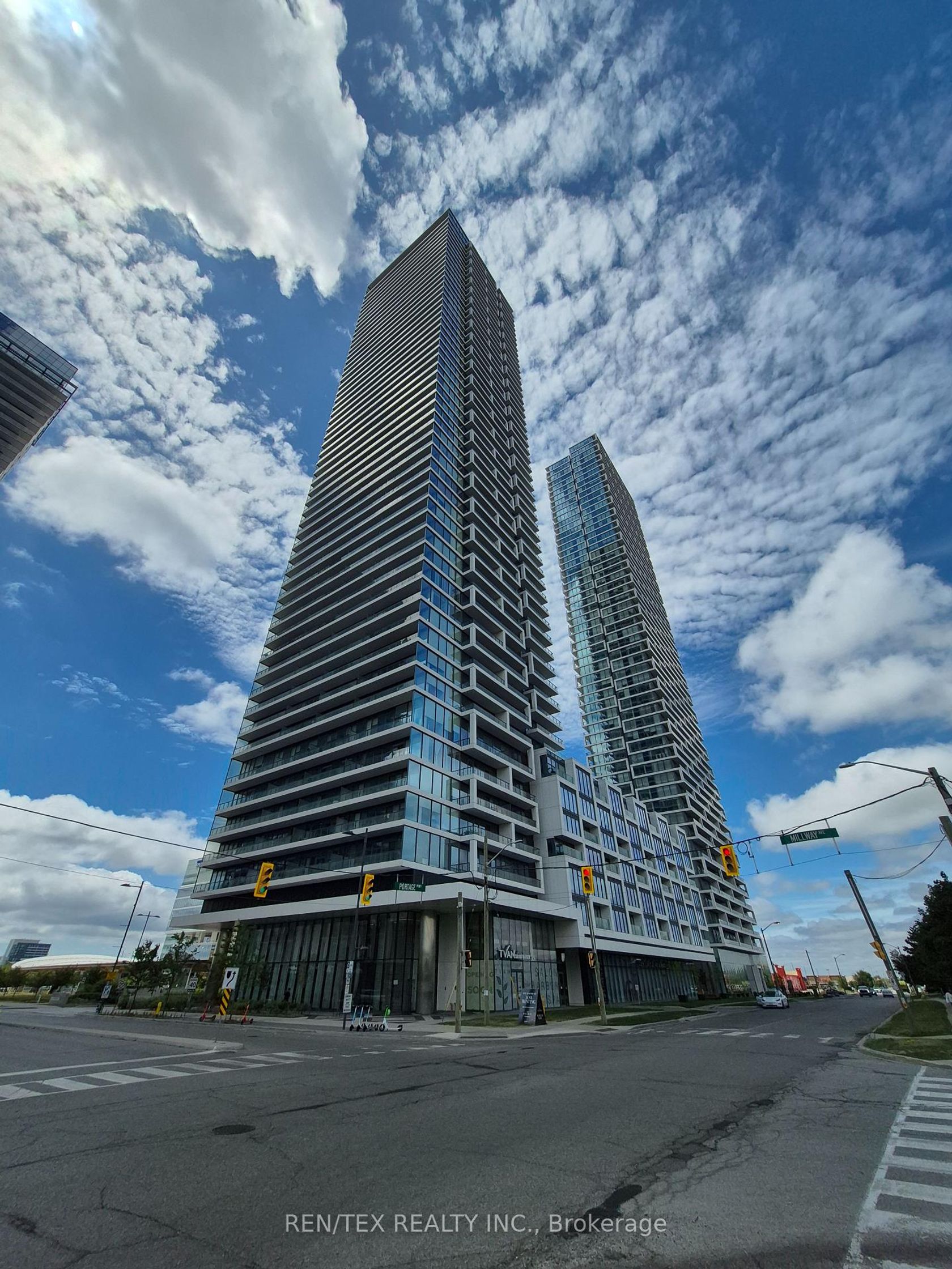 5806 - 950 Portage Parkway, Vaughan Corporate Centre, Vaughan 