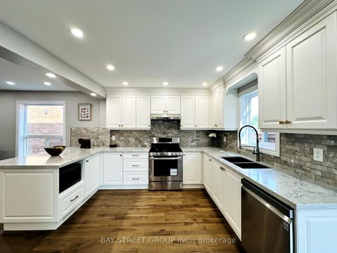 Photo 5 at 7 San Marko Place, East Woodbridge, Vaughan