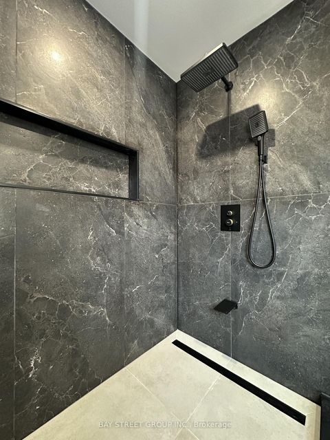 Photo 17 at 7 San Marko Place, East Woodbridge, Vaughan