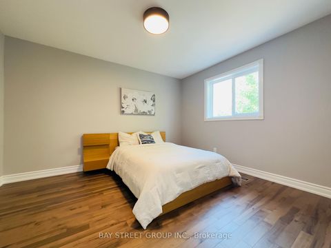 Photo 20 at 7 San Marko Place, East Woodbridge, Vaughan