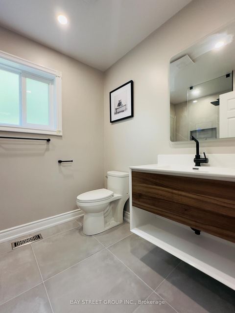 Photo 21 at 7 San Marko Place, East Woodbridge, Vaughan