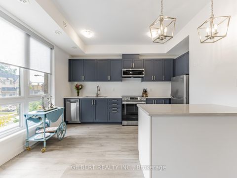 Photo 4 at 9 - 10 marquette Avenue, Lawrence, Toronto