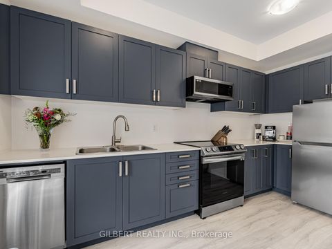 Photo 5 at 9 - 10 marquette Avenue, Lawrence, Toronto