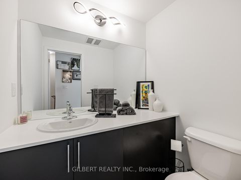 Photo 12 at 9 - 10 marquette Avenue, Lawrence, Toronto