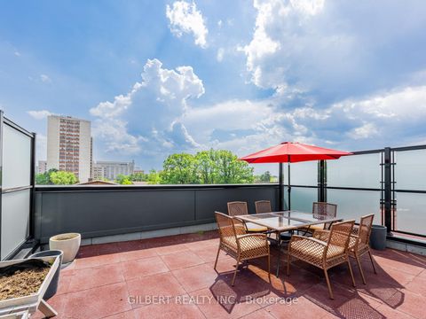 Photo 22 at 9 - 10 marquette Avenue, Lawrence, Toronto