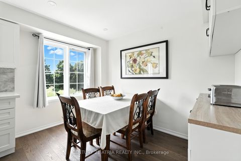 Photo 4 at 12 Stiles Avenue, Bayview Wellington, Aurora