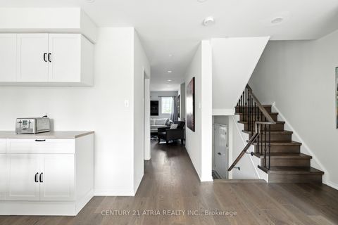 Photo 6 at 12 Stiles Avenue, Bayview Wellington, Aurora