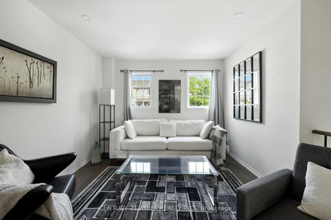 Photo 9 at 12 Stiles Avenue, Bayview Wellington, Aurora