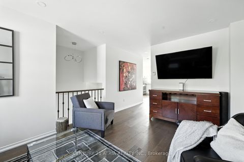 Photo 10 at 12 Stiles Avenue, Bayview Wellington, Aurora