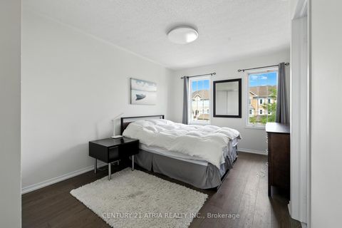 Photo 17 at 12 Stiles Avenue, Bayview Wellington, Aurora