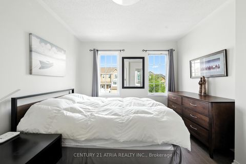 Photo 18 at 12 Stiles Avenue, Bayview Wellington, Aurora
