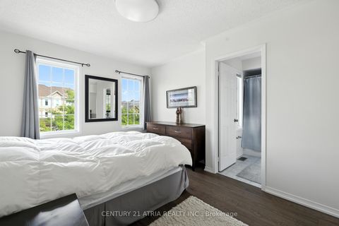 Photo 19 at 12 Stiles Avenue, Bayview Wellington, Aurora