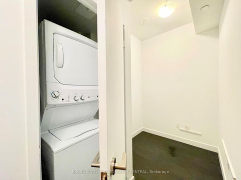 Photo 14 at 3002 - 8 Eglinton Avenue E, Mount Pleasant West, Toronto