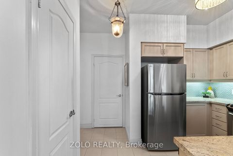 Photo 2 at 113 - 319 Merton Street, Mount Pleasant West, Toronto