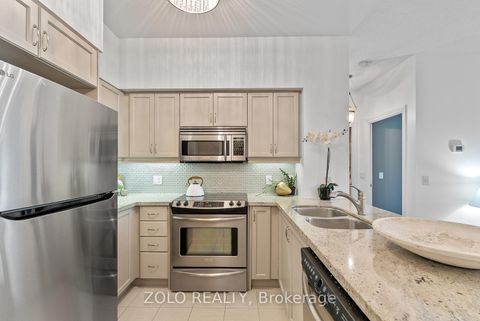 Photo 3 at 113 - 319 Merton Street, Mount Pleasant West, Toronto