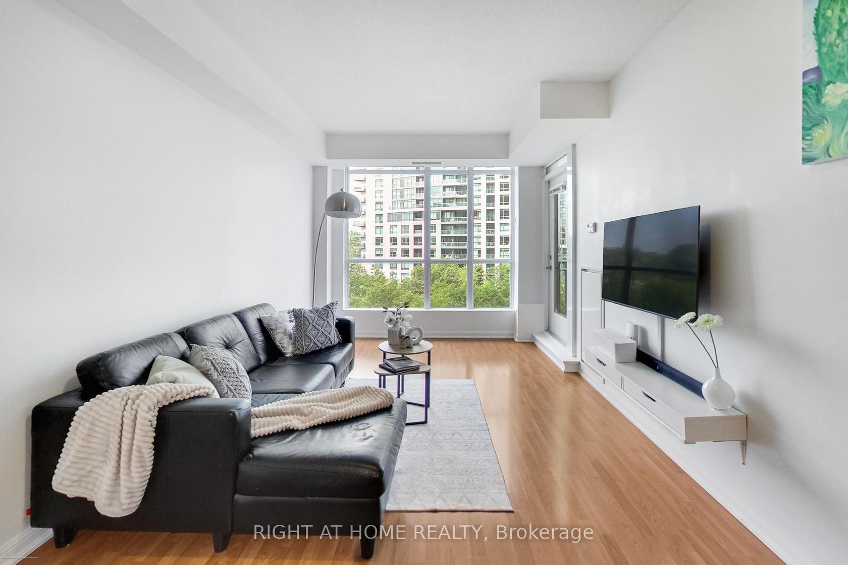 504 - 628 Fleet Street, Niagara, Toronto 