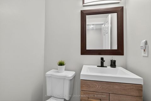 Photo 10 at 45 Baywell Crescent, Bayview Wellington, Aurora