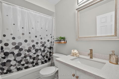 Photo 12 at 45 Baywell Crescent, Bayview Wellington, Aurora