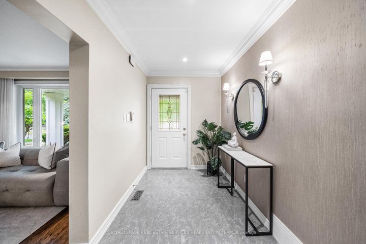 Photo 4 at 68 Montressor Drive, Windfields, Toronto