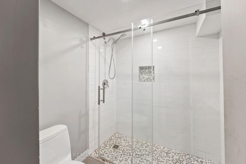 Photo 33 at 21 King High Avenue, Clanton Park, Toronto