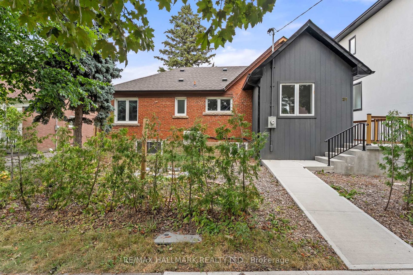 21 King High Avenue, Clanton Park, Toronto 