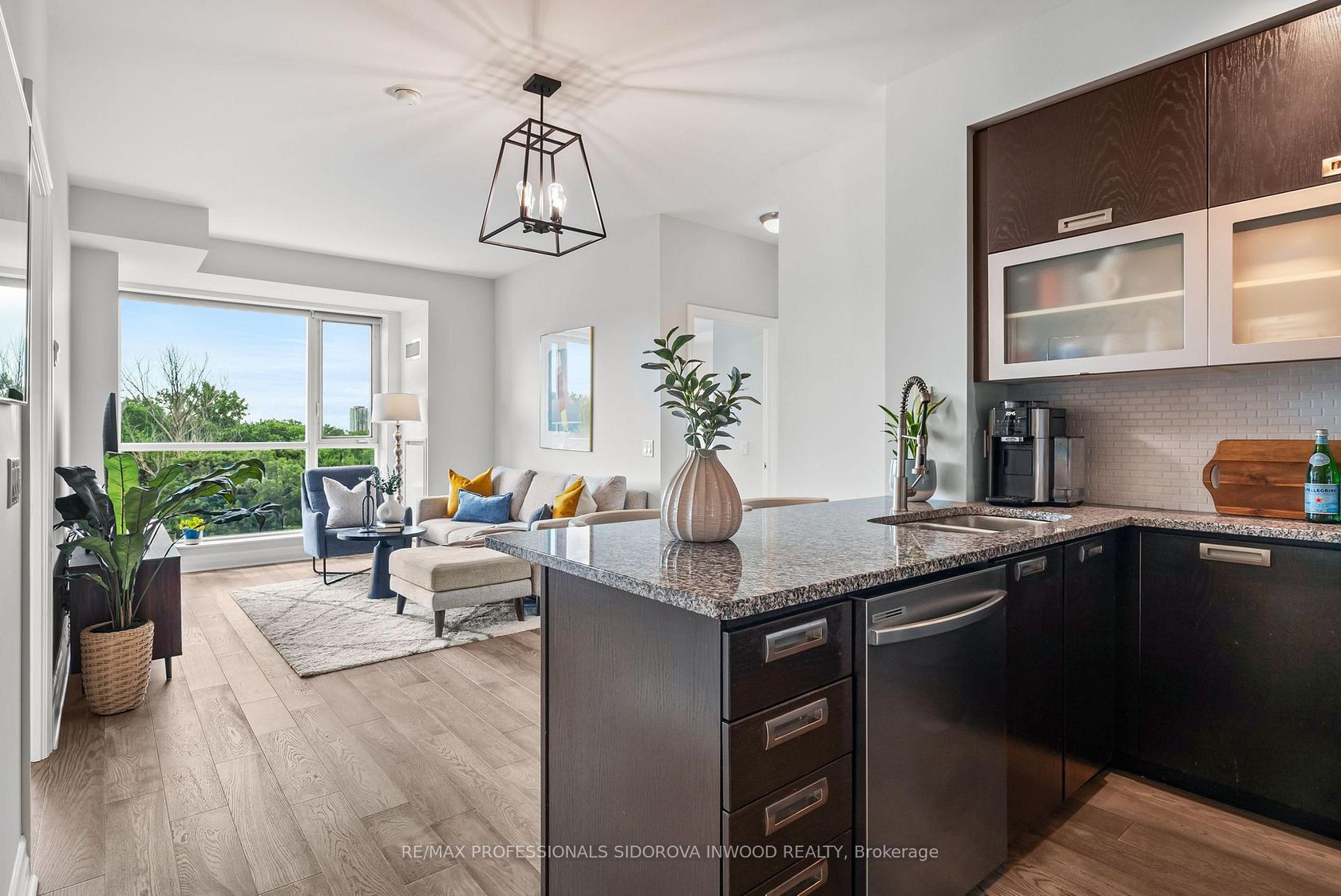 414 - 20 Gothic Avenue, High Park North, Toronto 