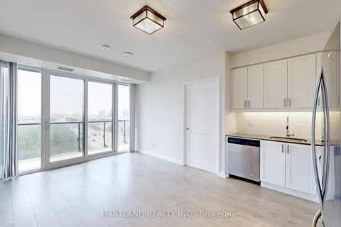 Photo 8 at 705 - 7895 Jane Street, Concord, Vaughan