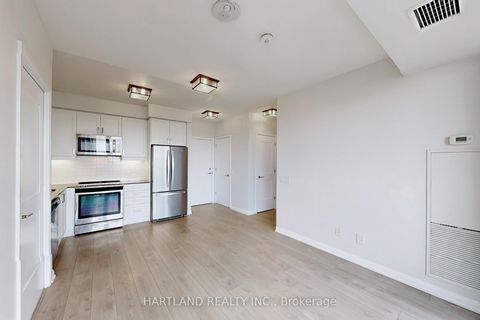 Photo 11 at 705 - 7895 Jane Street, Concord, Vaughan
