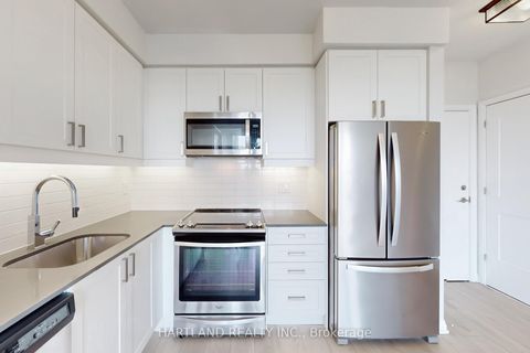 Photo 14 at 705 - 7895 Jane Street, Concord, Vaughan