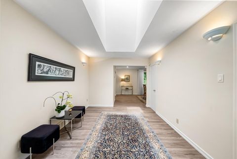 Photo 4 at 237 Churchill Avenue, Willowdale West, Toronto