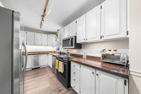 Photo 10 at 237 Churchill Avenue, Willowdale West, Toronto