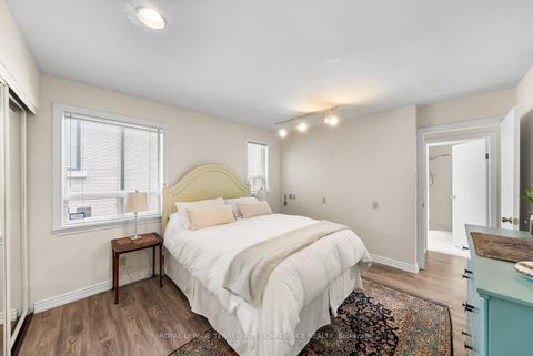 Photo 18 at 237 Churchill Avenue, Willowdale West, Toronto