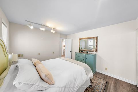 Photo 19 at 237 Churchill Avenue, Willowdale West, Toronto